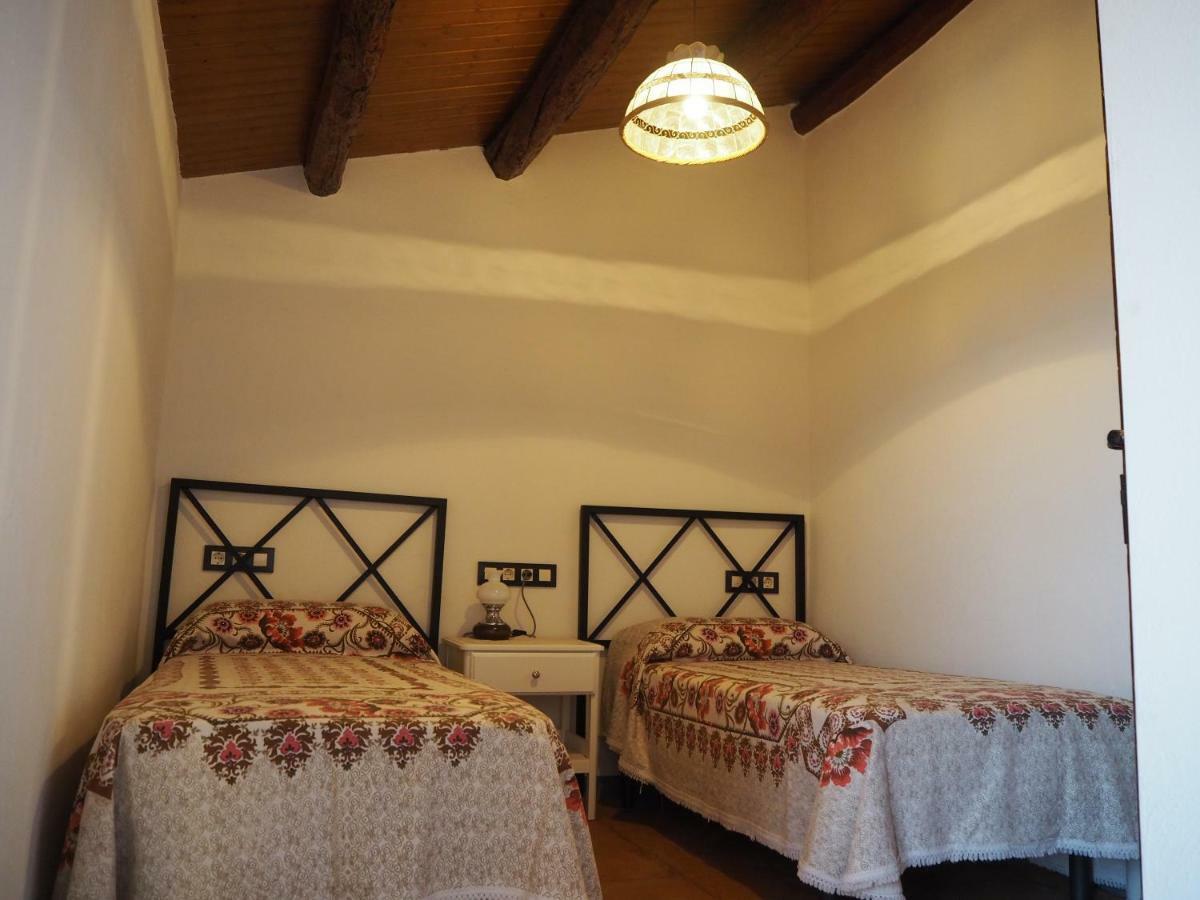 Cal Ventura Pension El Bruc Buitenkant foto