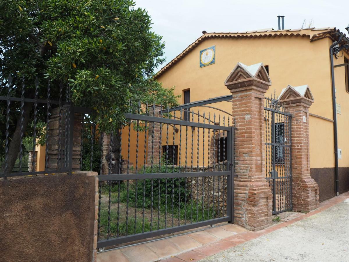 Cal Ventura Pension El Bruc Buitenkant foto